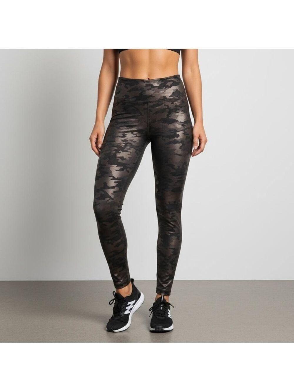 Spanx Faux Leather Camo Leggings Size Small Black NWT Slimming Coated Shiny